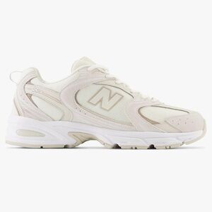 New Balance 530 Trainers in Beige and Off- White